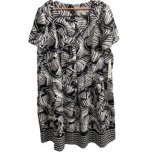 Chelsea Suite Leaf Patterned Dress Women’s Plus Size 20W Black White Tropical
